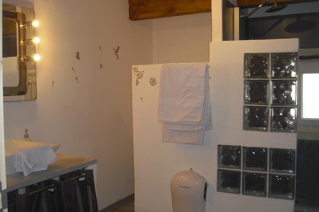 Lou Mas Li Pitchoun "Le Grenier" Apartment กอร์ด ภายนอก รูปภาพ